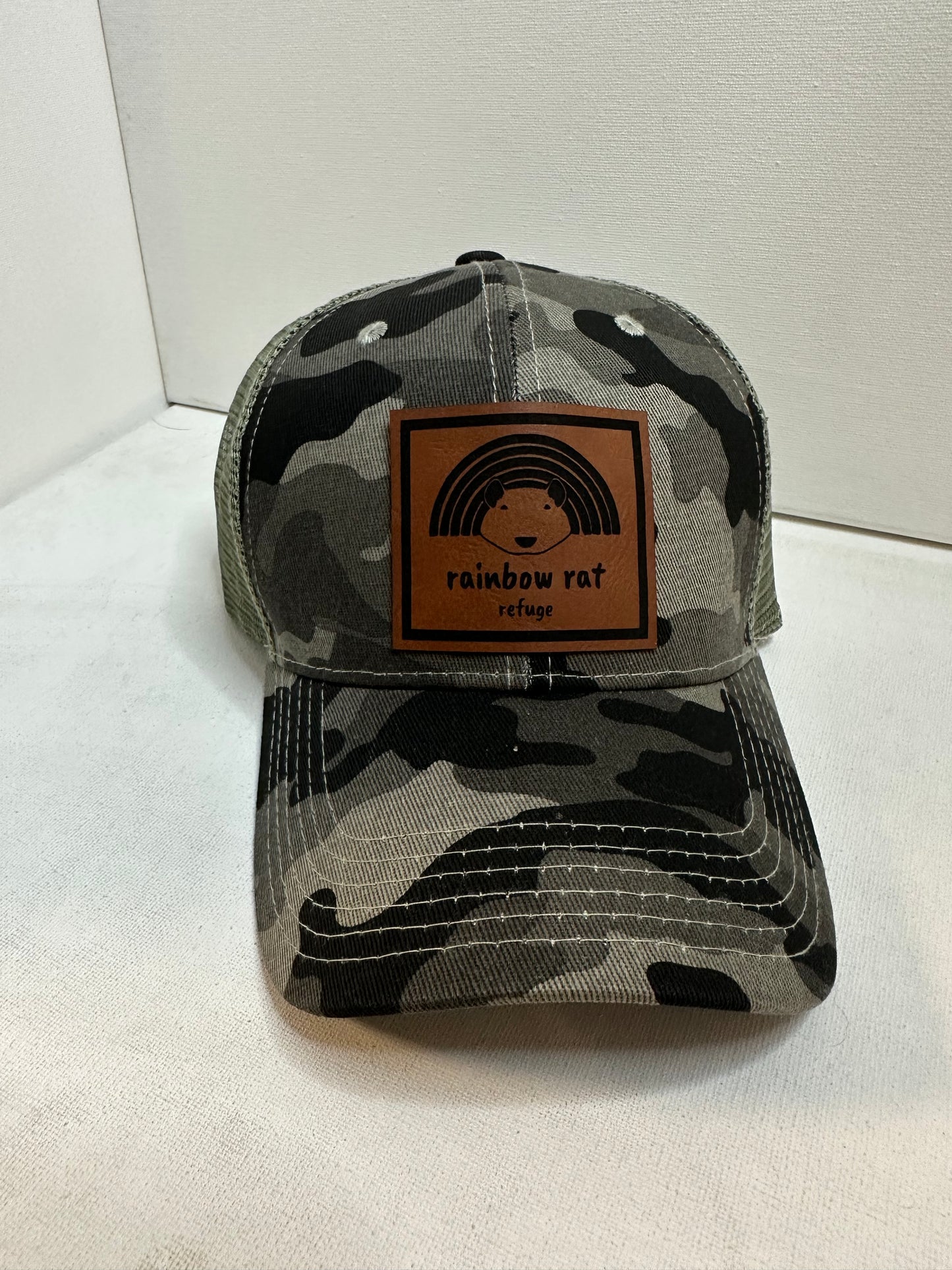 Rainbow rat Snapbacks